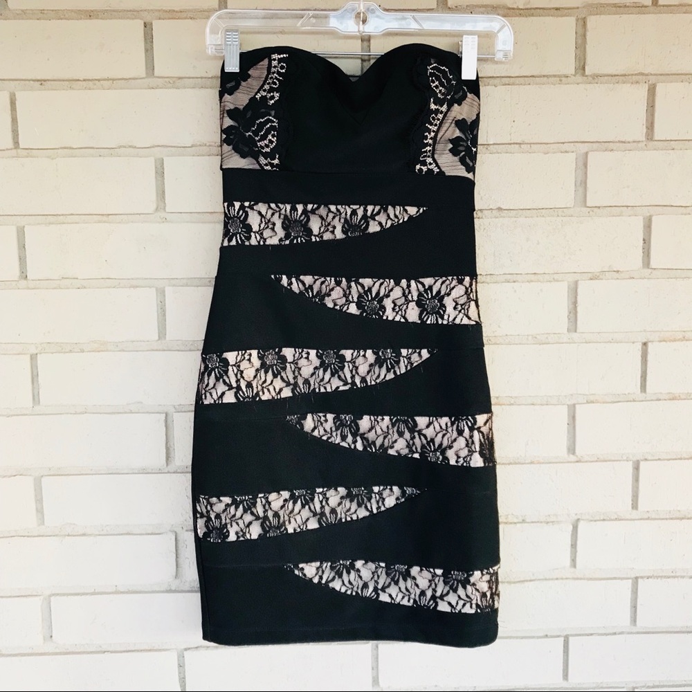 Black body con dress with lace